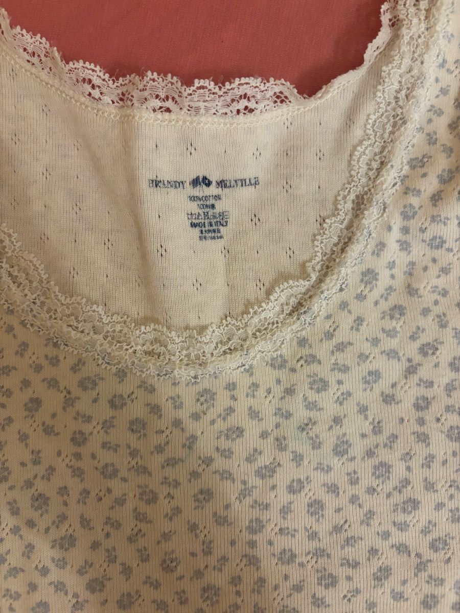Brandy Melville Top: Brandy Melville Oberteile – Nuovo (secondo la descrizione) da Andelfingen venduto da Good_Quality 2