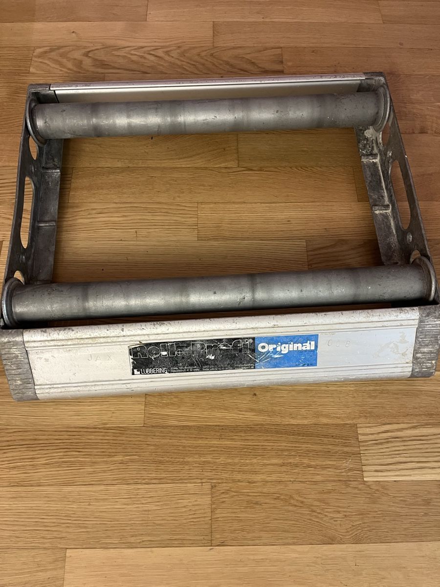 Tous les outils: Kabel-Abrollbock  – D'occasion à Neerach par fuz_8d7l 1