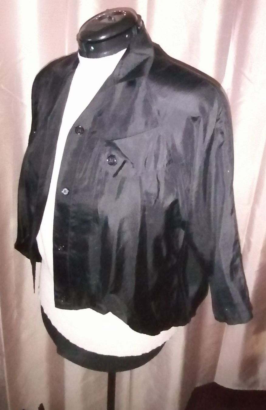 Camicette: Retro Blouse en soie / Seide – Usato da Corcelles-près-Payerne venduto da RxOne_Krs