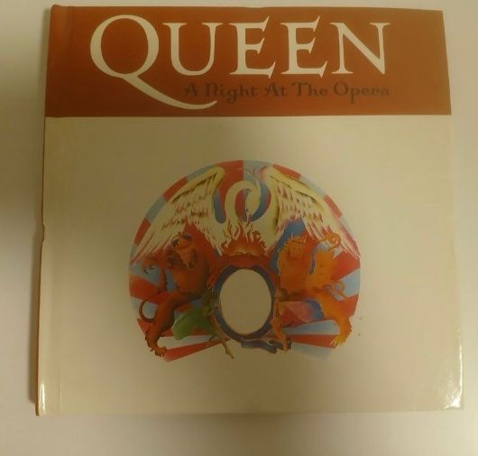 CD: Queen CD - Spanische Ausführung – Nuovo (secondo la descrizione) da Blauen venduto da ELVIS-SHOP