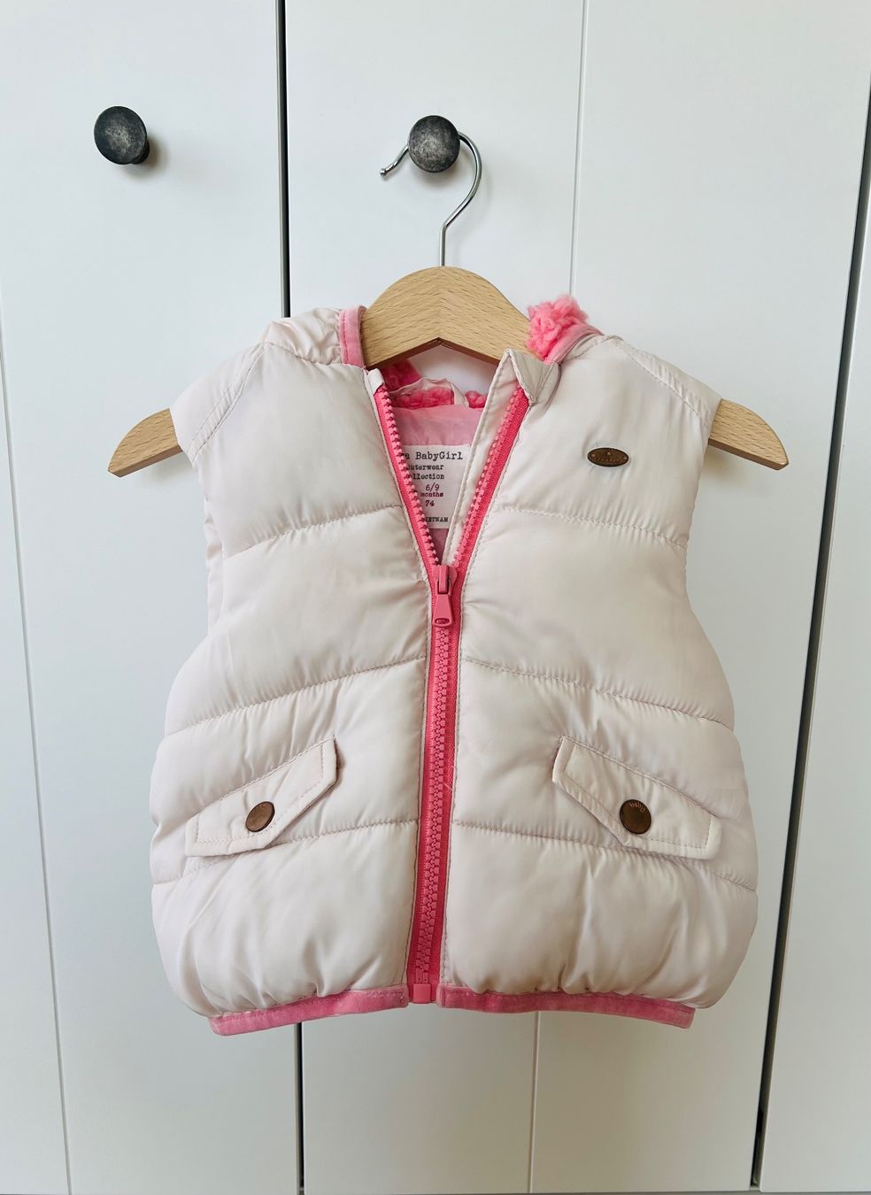 Zara Altro abbigliamento: Daunenweste Kinder Zara 74 creme - rosa – Usato da Burgdorf venduto da rulan