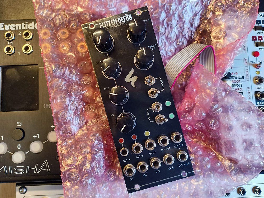 Strumenti musicali: ST Modular Flitzem Deför Eurorack Brute Sequencer – Usato da Knonau venduto da der_Alexan 1