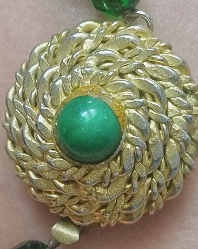 Catenine: Le collier vintage vert  – Usato da Vevey venduto da fer3ica