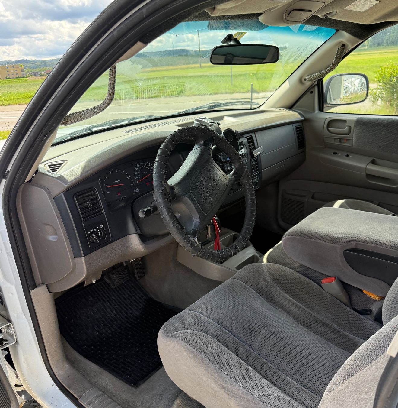 Dodge Veicoli da campeggio: Dodge Dakota mit Wohnkabine ab 1.- – Usato da Kleindöttingen venduto da ABC_Pneu 6