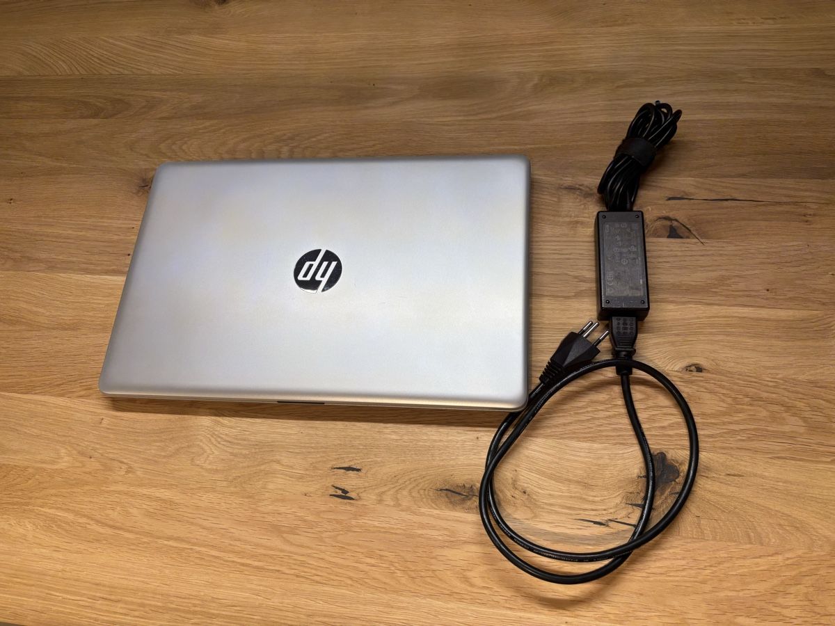 Hewlett Packard Notebook: HP Laptop Model 15-da1403nz – Usato da Luzern venduto da Abovix 1