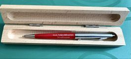 Holzschatulle mit Werbekugelschreiber aus Schaffhausen 