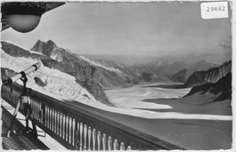 Ausblick vom Berghaus Jungfraujoch