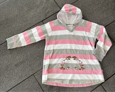 Süsser Kaputenpullover Gr. 110/116