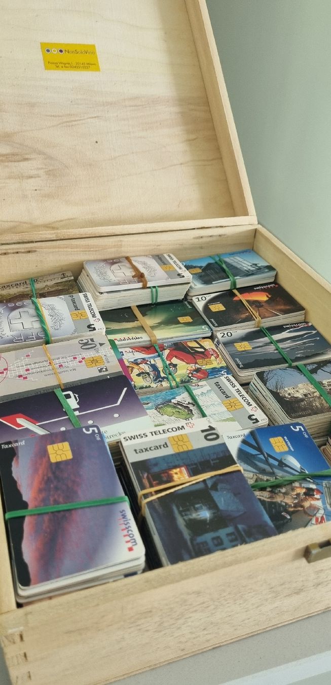 Carte collezionabili: + di 1500 schede telefoniche – Usato da Ligornetto venduto da nic_rp2g