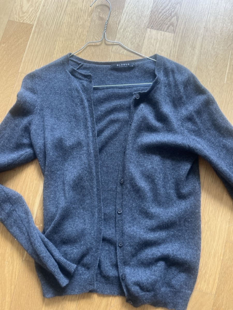 Globus Giacche: Globus essentials 💯 % Cashmere Strickjacke S grau – Usato da Zürich venduto da kleinesgrau