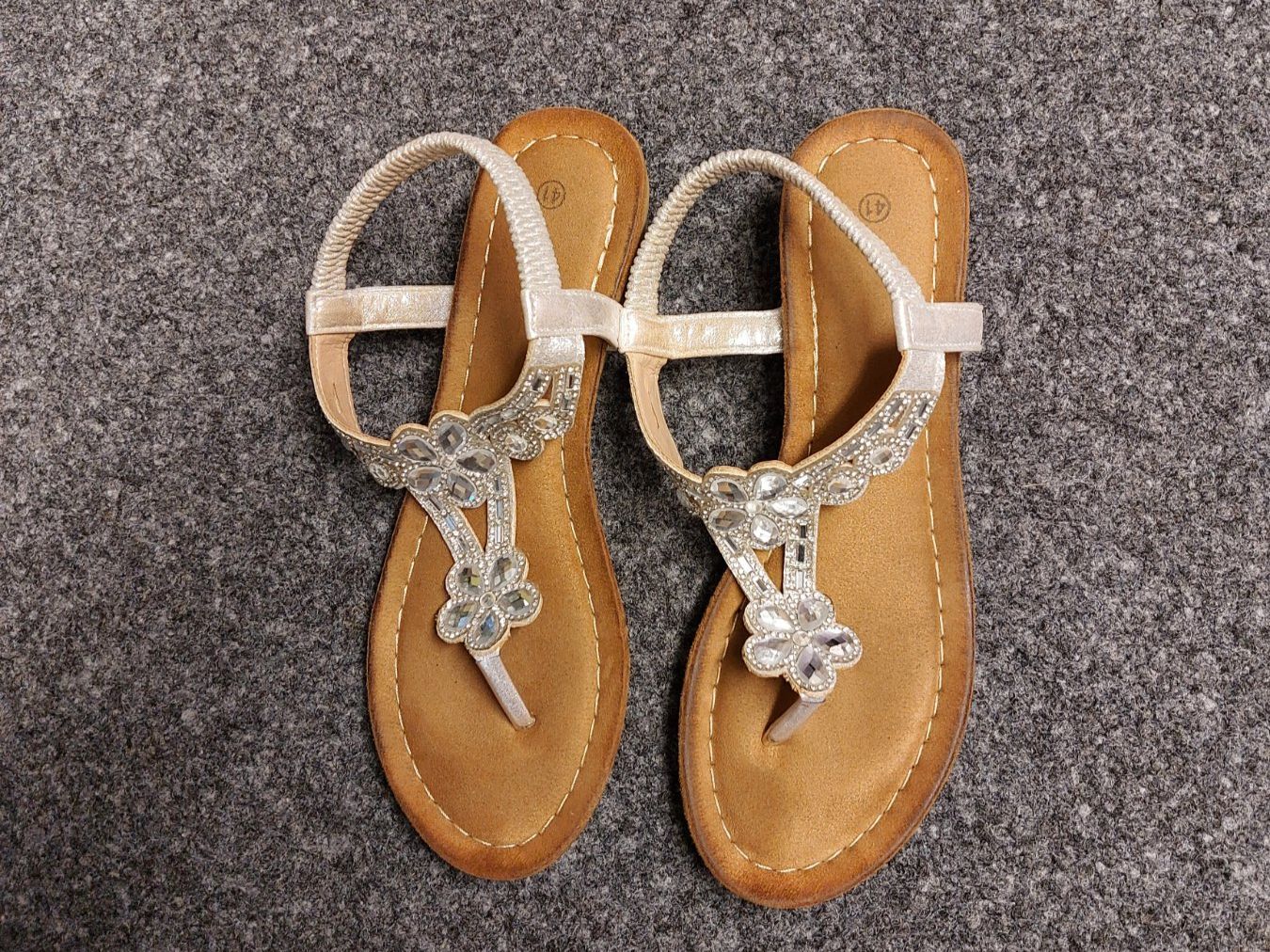 Scarpe da donna: Sandalen Gr. 41 – Usato da Schmitten venduto da JasiStern