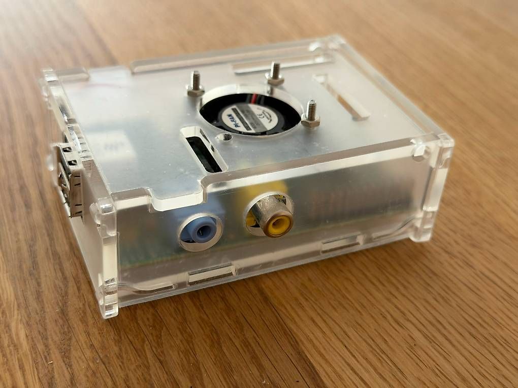 PC: Raspberry Pi 1 - Modell B - inkl. Gehäuse und Ventilator – Usato da Wil SG venduto da JoRaHa 2