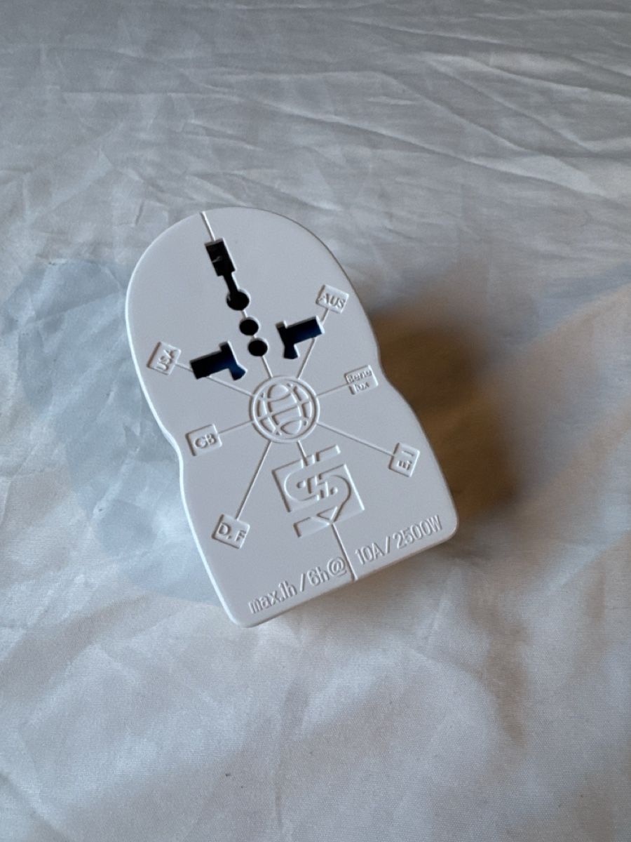 Unità & Adattatore: Reisestecker mit USB Anschluss - Weiss – Usato da Grindelwald venduto da yoloflip45
