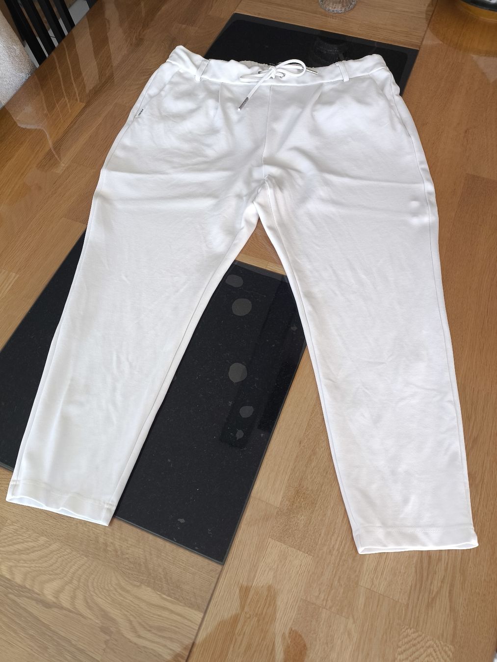 Only Pantaloni: Stoffhose ONLY Gr.XL – Usato da Burgdorf venduto da Ropajesi