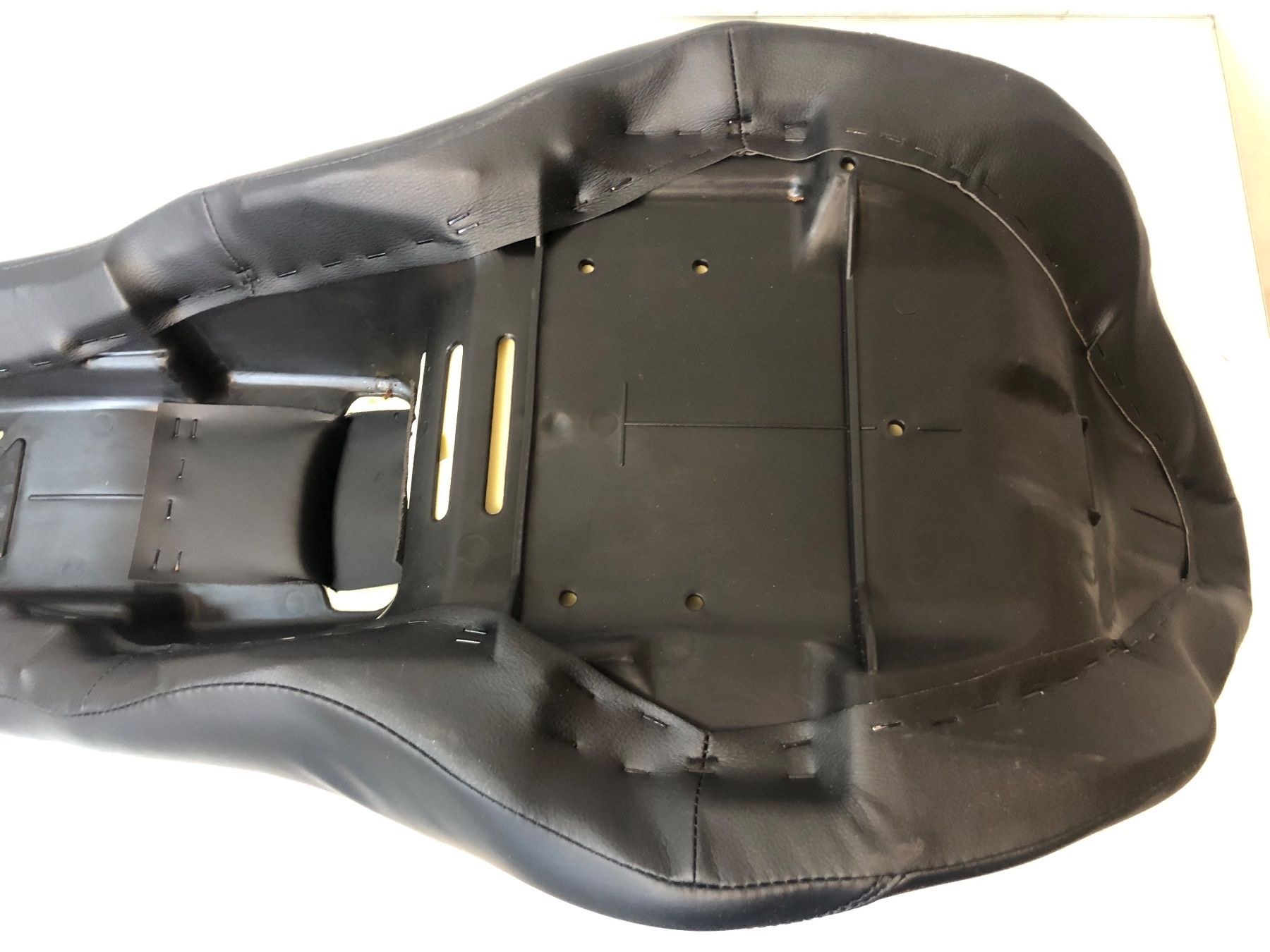 Harley-Davidson Accessori per altri veicoli: Harley Davidson Motorrad-Sattel NEU! – Nuovo (secondo la descrizione) da Brunnen venduto da Allerwaren 5