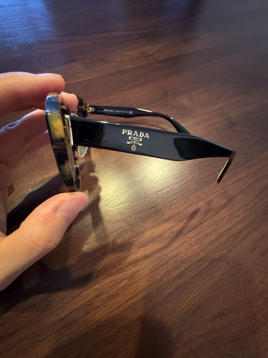 Prada Brillen & Gläser: Prada Sunglasses Round Tortoise Frame With Case – Defekt aus Aarau Rohr von mic_d6nr 2