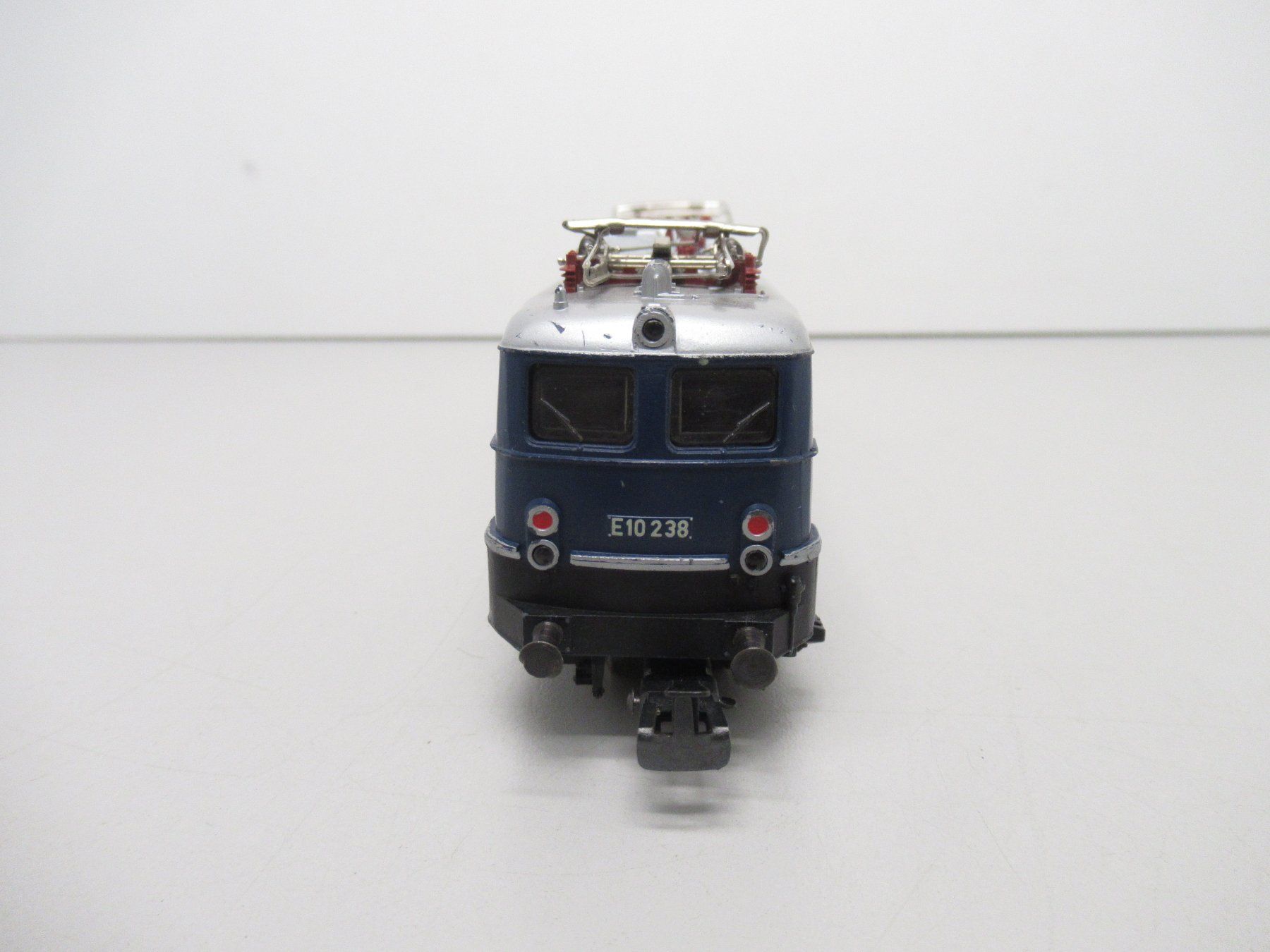 Märklin Modelleisenbahnen: Märklin 3039 E-Lok BR E10 Deutsche Bahn Digital RailCom AC – Gebraucht aus Basel von mhmarken 5