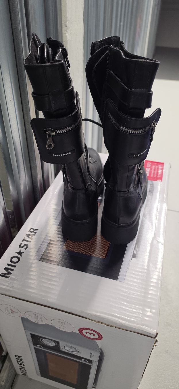 Scarpe da donna: neue Bullboxer Stiefel Gr.41 – Nuovo (secondo la descrizione) da Zürich venduto da Daniela51 2