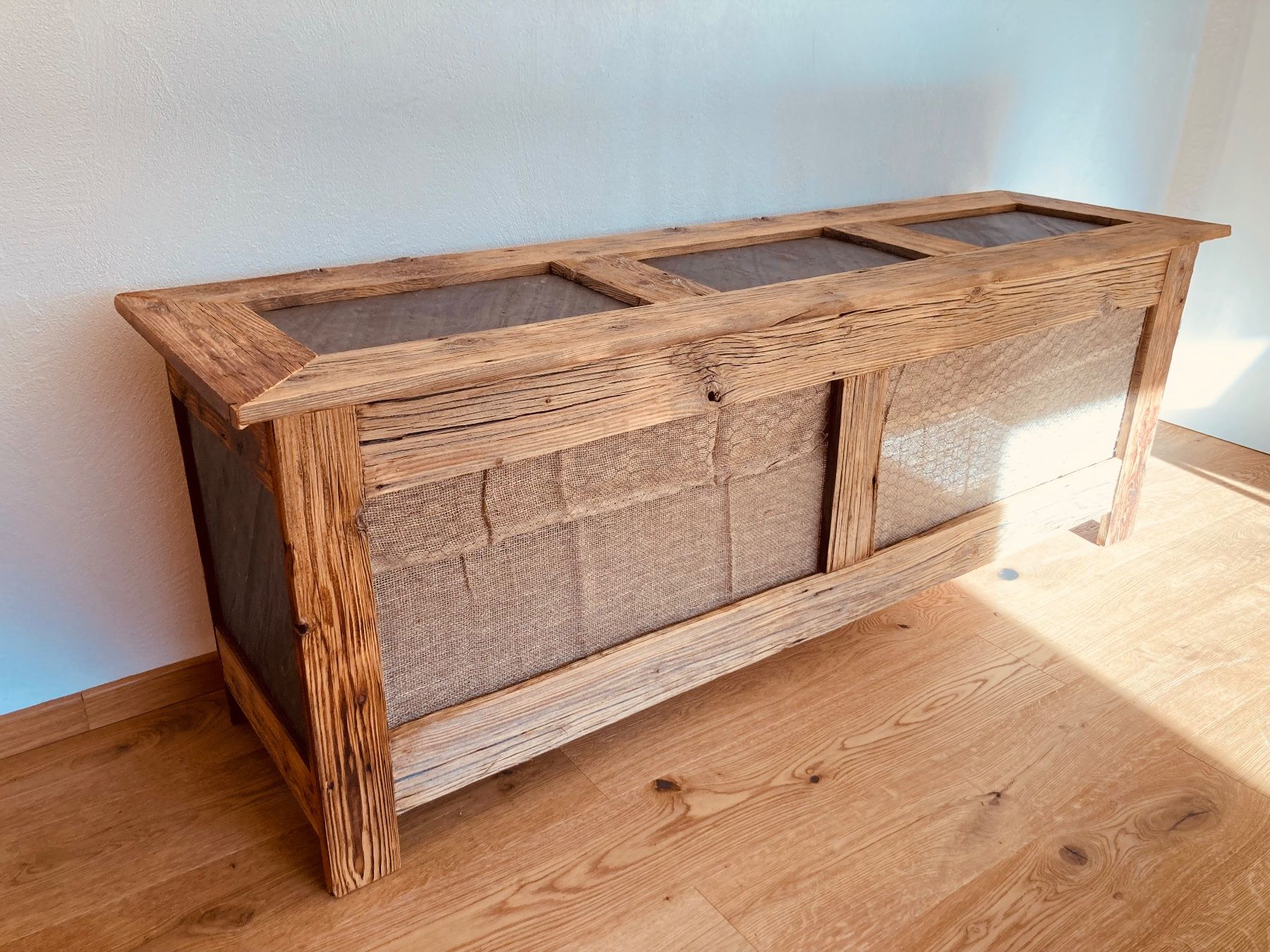 Cassettiere: Helles Sideboard aus Altholz, Unikat – Nuovo (secondo la descrizione) da Domat/Ems venduto da Stein_und_Holzbruch 5