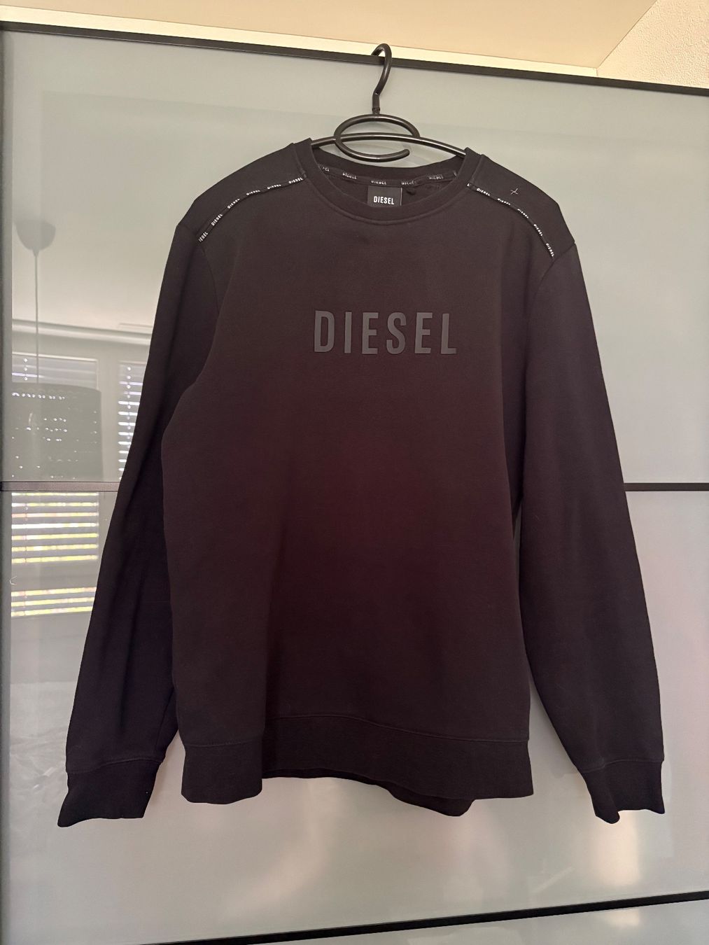 Diesel Maglioni & Felpe: Pullover DIESEL schwarz Grösse S – Usato da Rümlang venduto da Jenni.21