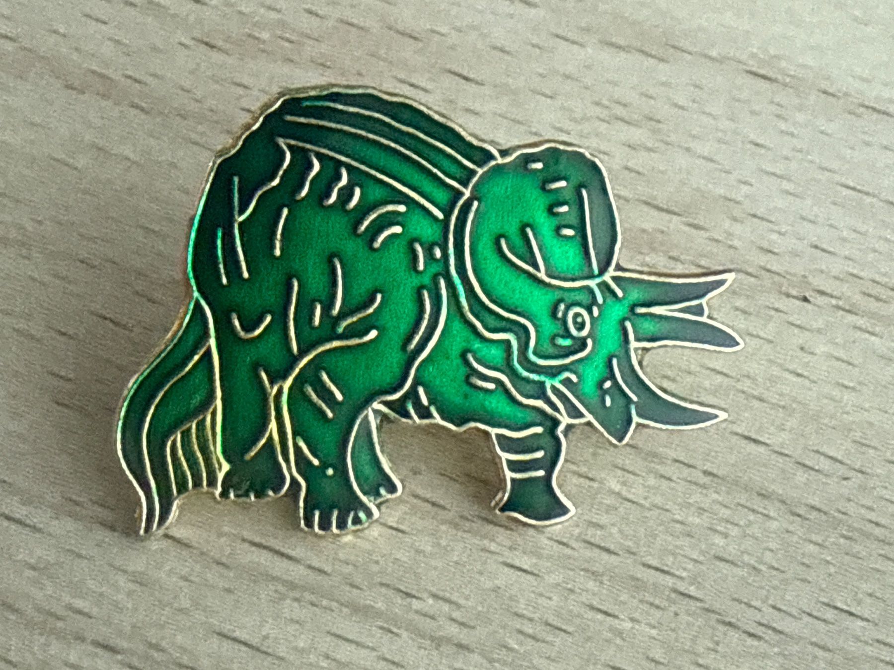 Plaketten & Abzeichen: Pin Dinosaurier – Gebraucht aus Glattbrugg von Schweigmatt
