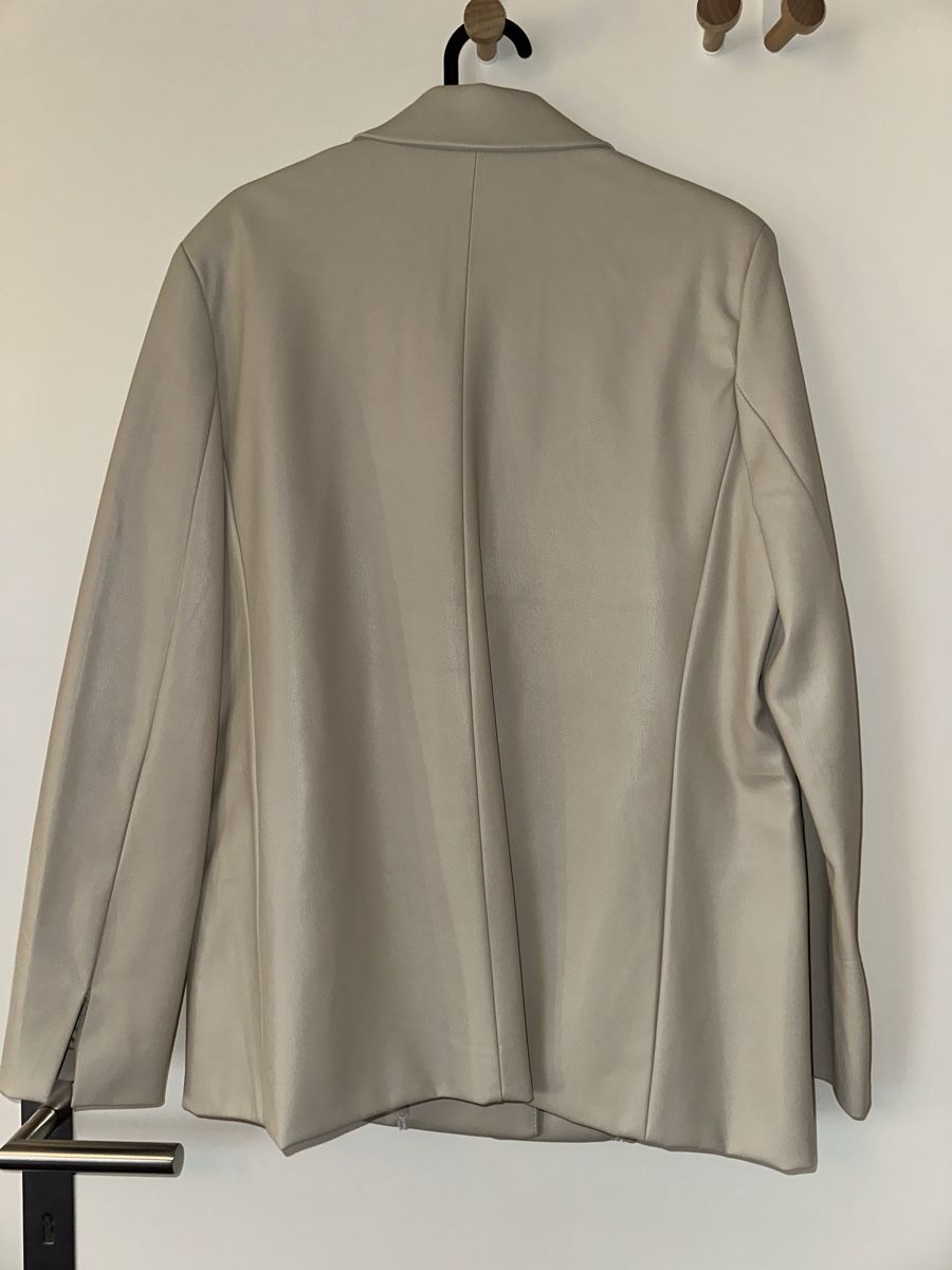 Vestes: Blazer beige in Lederoptik – D'occasion à Villmergen par mel_5ywd 1