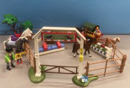Playmobil Pferde mit  kleinem Springplatz u. kleiner Kutsche