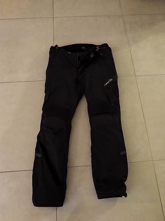 Motorradhose Grösse 52