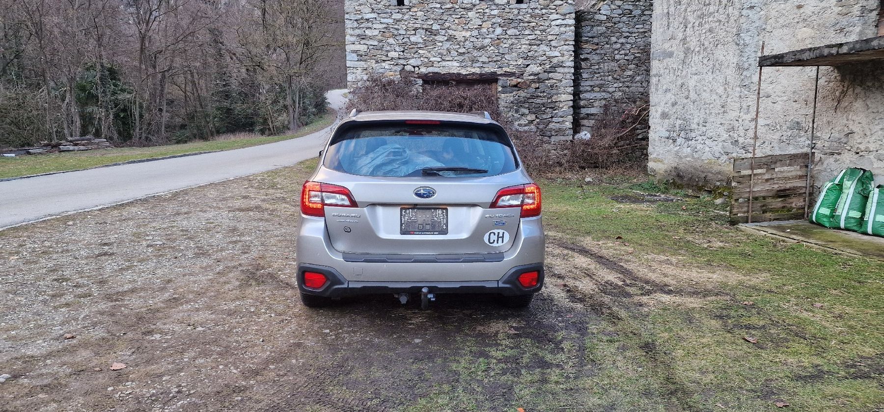 Subaru Automobili: Subaru Outback 2.0D – Usato da Giubiasco venduto da AUTOTECNICA 3