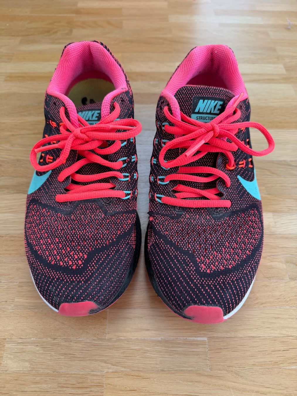 Nike Chaussures femmes: Nike Laufschuhe (Structure 18) – D'occasion à St.Gallen par Jay810 1