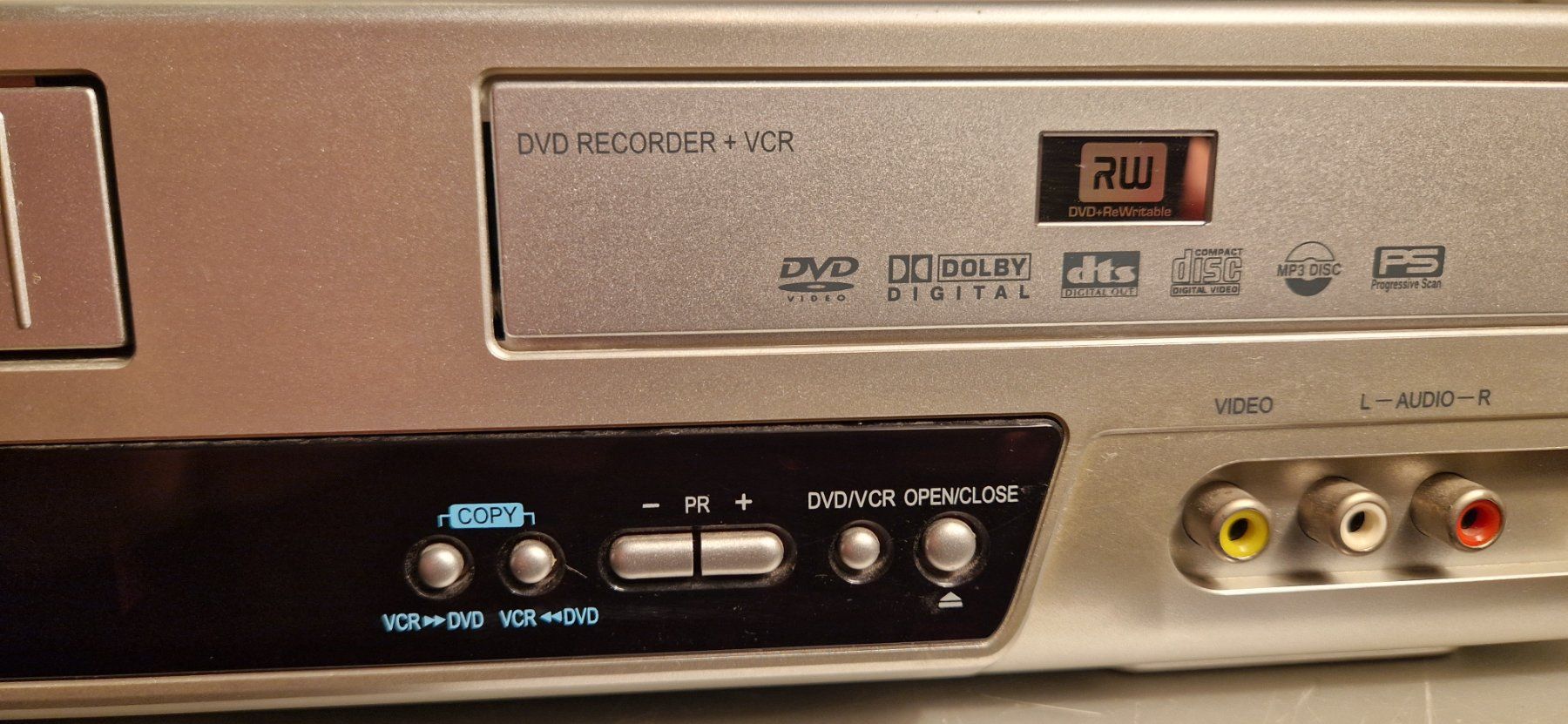 Tutti i VHS: VHS-/DVD Kombigerät mit Zubehör! – Usato da Zürich venduto da Lina049 6