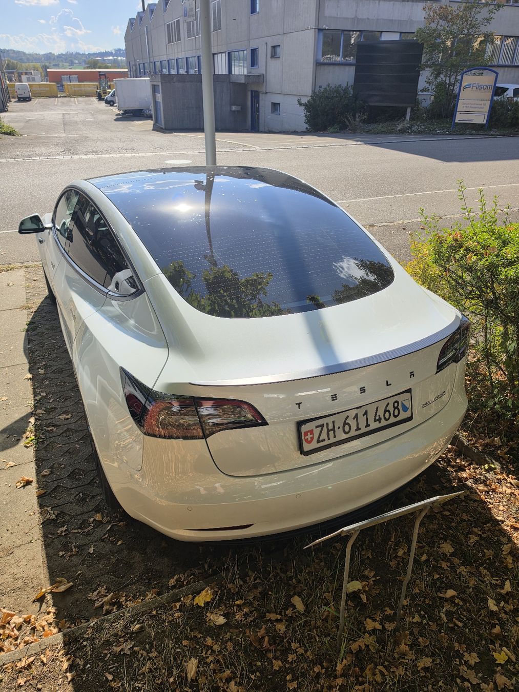 Tesla Autos: Tesla model 3 Perfomance – Gebraucht aus Niederhasli von Zekibenz 5