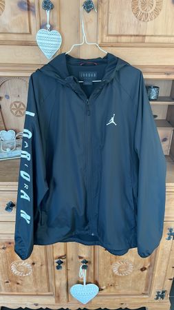 Jordan Windbreaker Jacke schwarz gebraucht