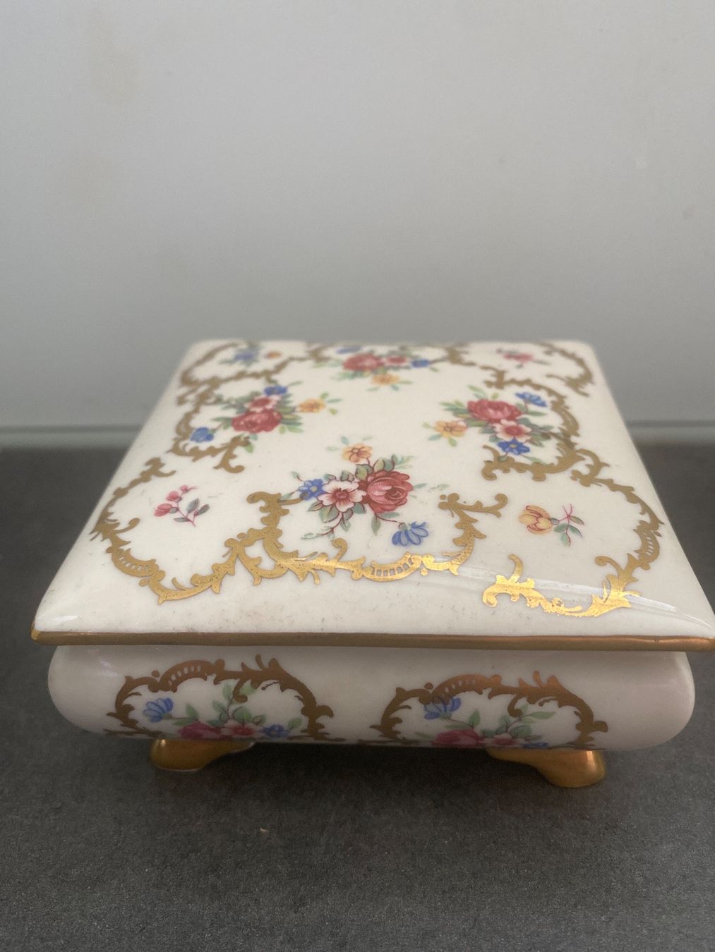 Geschirrsets: Porzellan Dose Vintage – Gebraucht aus Baden von swiss-alps
