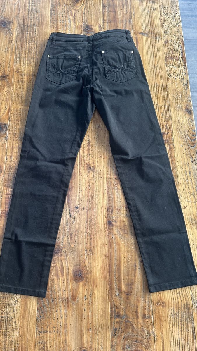 Jeans: Jeans Damen NEU – Neu und originalverpackt aus Erlinsbach von Basi67 1
