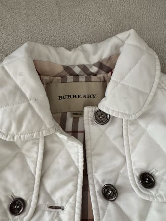 Burberry Jacket white quilted size 3Y/98cm good condition