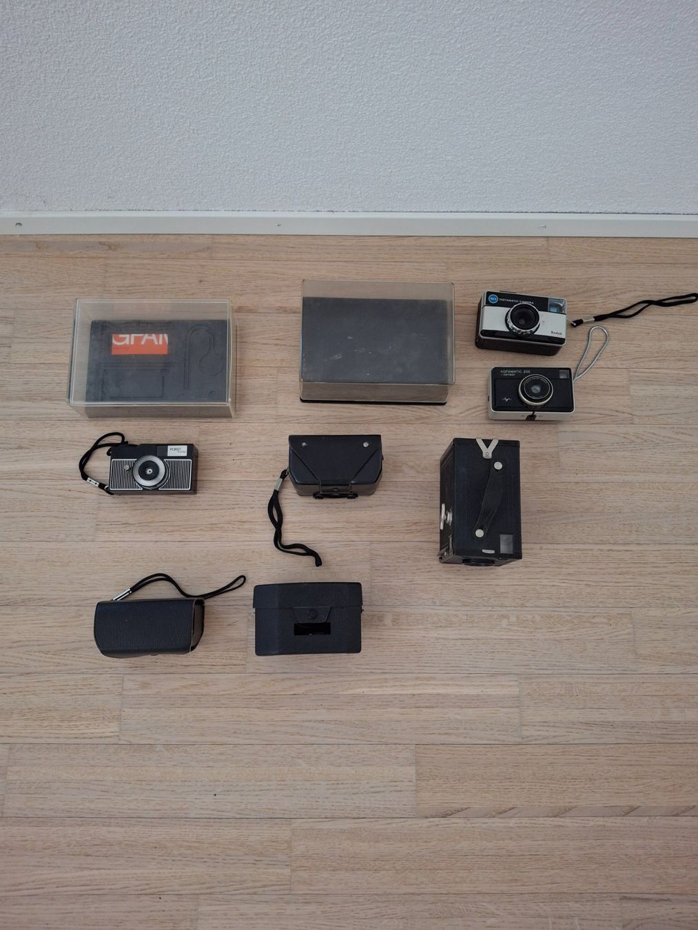 Kodak Fotocamera: 6 alte Kameras (defekt) – Difettoso da Dietikon venduto da Hwengi