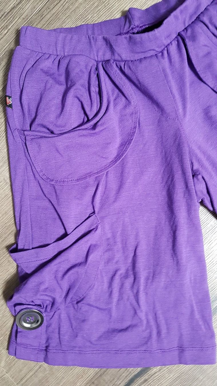 Pantalons: Bermuda violet gr S – D'occasion à Gwatt (Thun) par Letzte-Chance-III