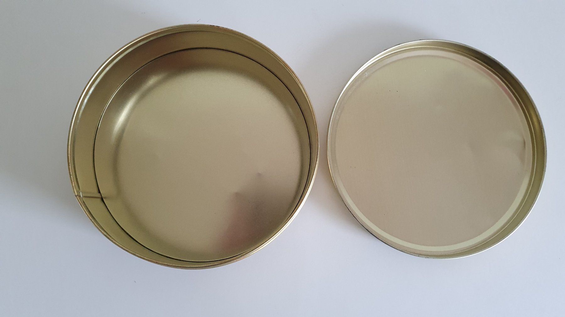Behälter & Ähnliches: Hübsche Guetzlidose / Blechdose im Vintage- Stil – Gebraucht aus Giswil von online-Brockenhaus 3