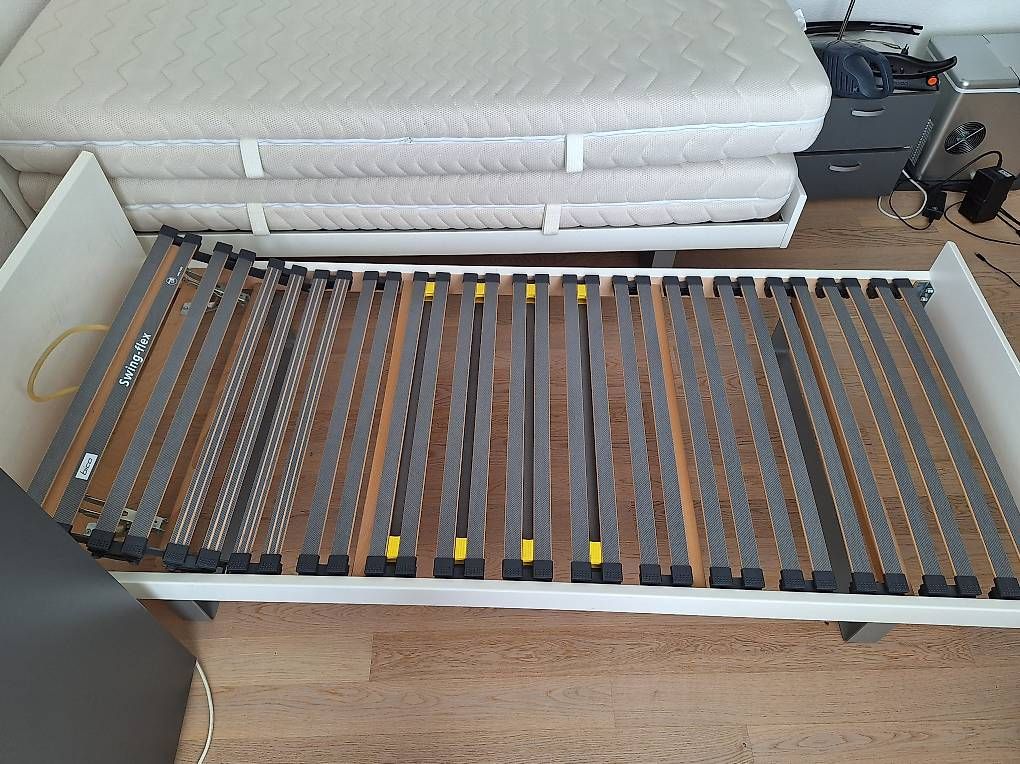 Betten: Bett 90x200 cm – Gebraucht aus Winterthur von car_x7x5 2