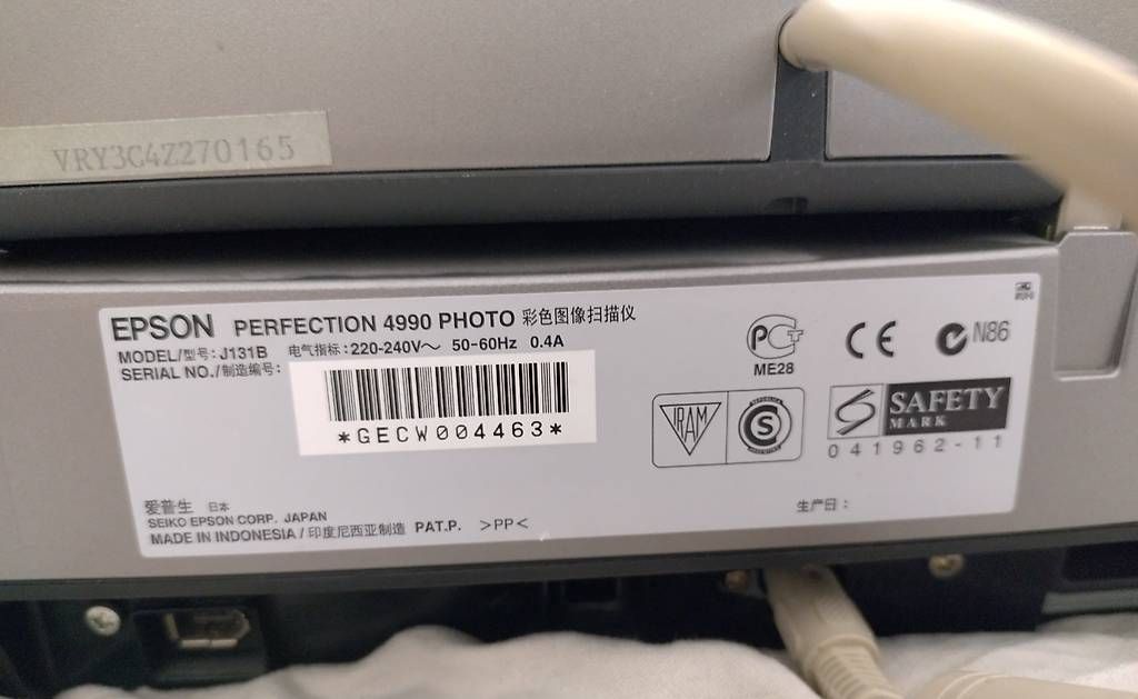 Epson Scanner: Für Bastler oder Erzatzträger -  Epson Perfection 4990 – Difettoso da Birsfelden venduto da vik_zt85 2