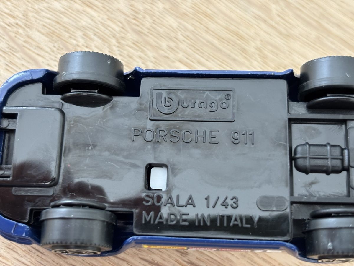 Porsche Modellini d'auto: 1 Porsche 911**1:43** – Usato da Volketswil venduto da Car6 4