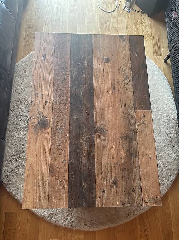 Tables: Moderner Couchtisch in Nussbaumoptik – D'occasion à Schaffhausen par jor_7dcl 1