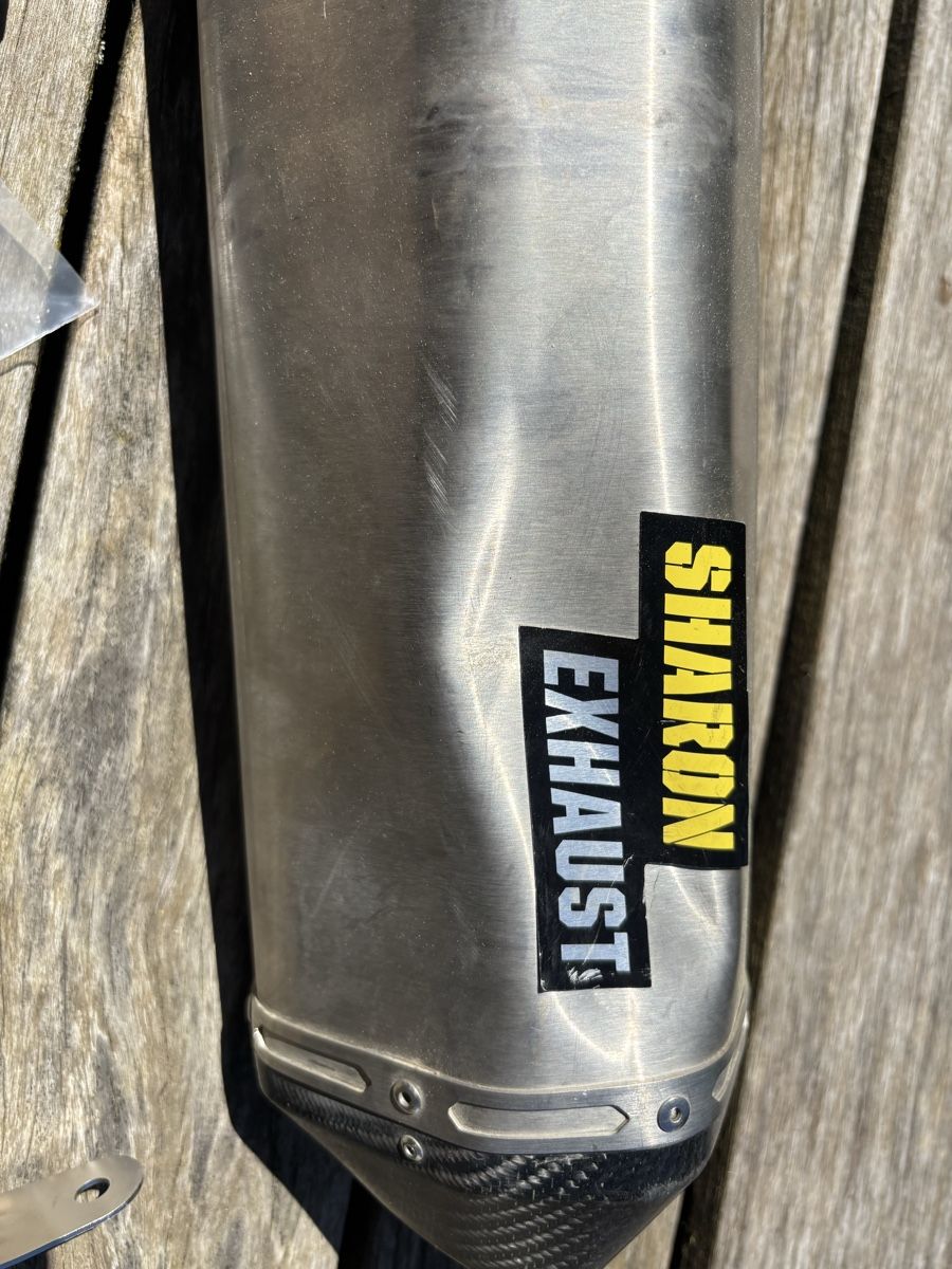 Sistemi di scarico: Husqvarna 701 Sharon Exhaust – Usato da Corsier GE venduto da Benorto 2