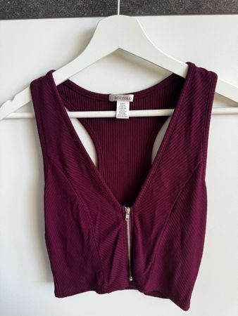 👚 Figurbetontes Damenoberteil mit Reissverschluss