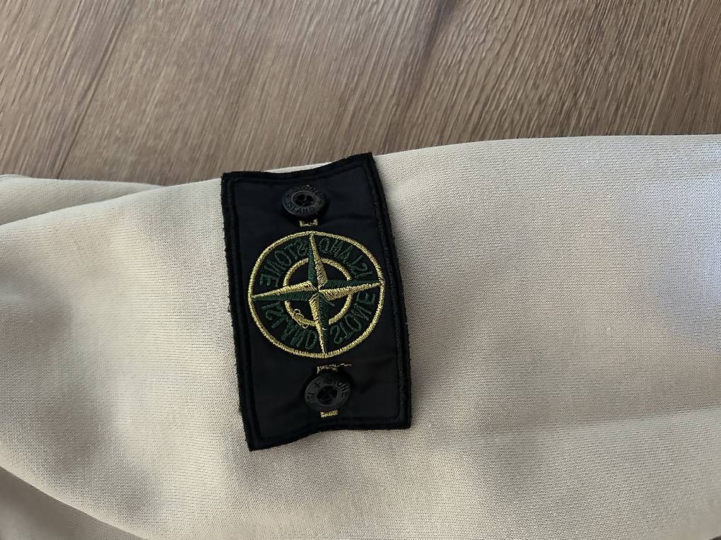 Maglioni & Felpe: Stone Island Pullover  – Usato da Dübendorf venduto da est_9tcg 1