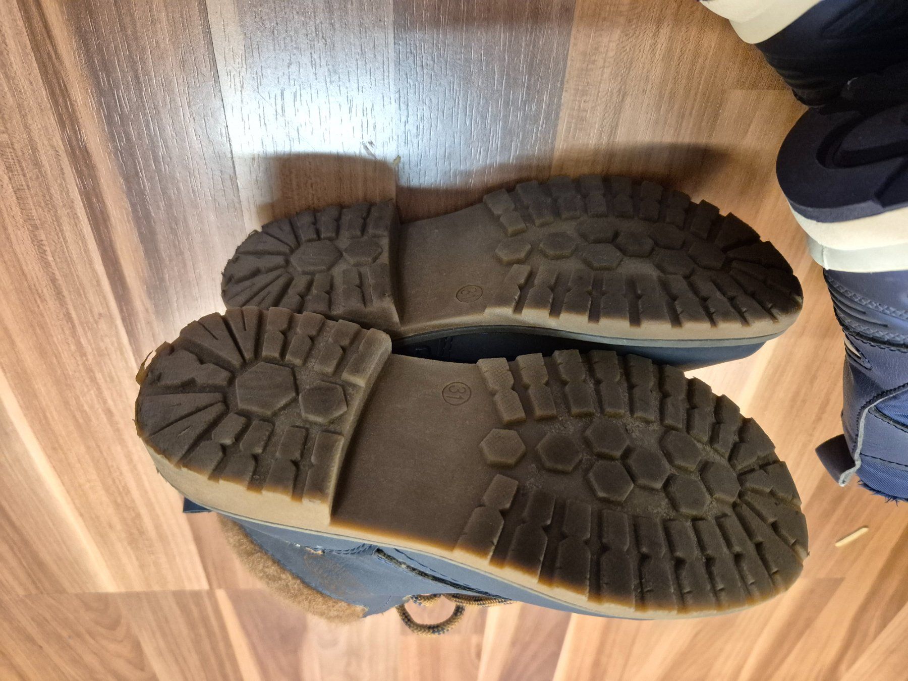 Chaussures garçon: Peppertssriefel und eplorer winterschuh gr 31 k27 – D'occasion à Schwarzenburg par Flamingo07 1