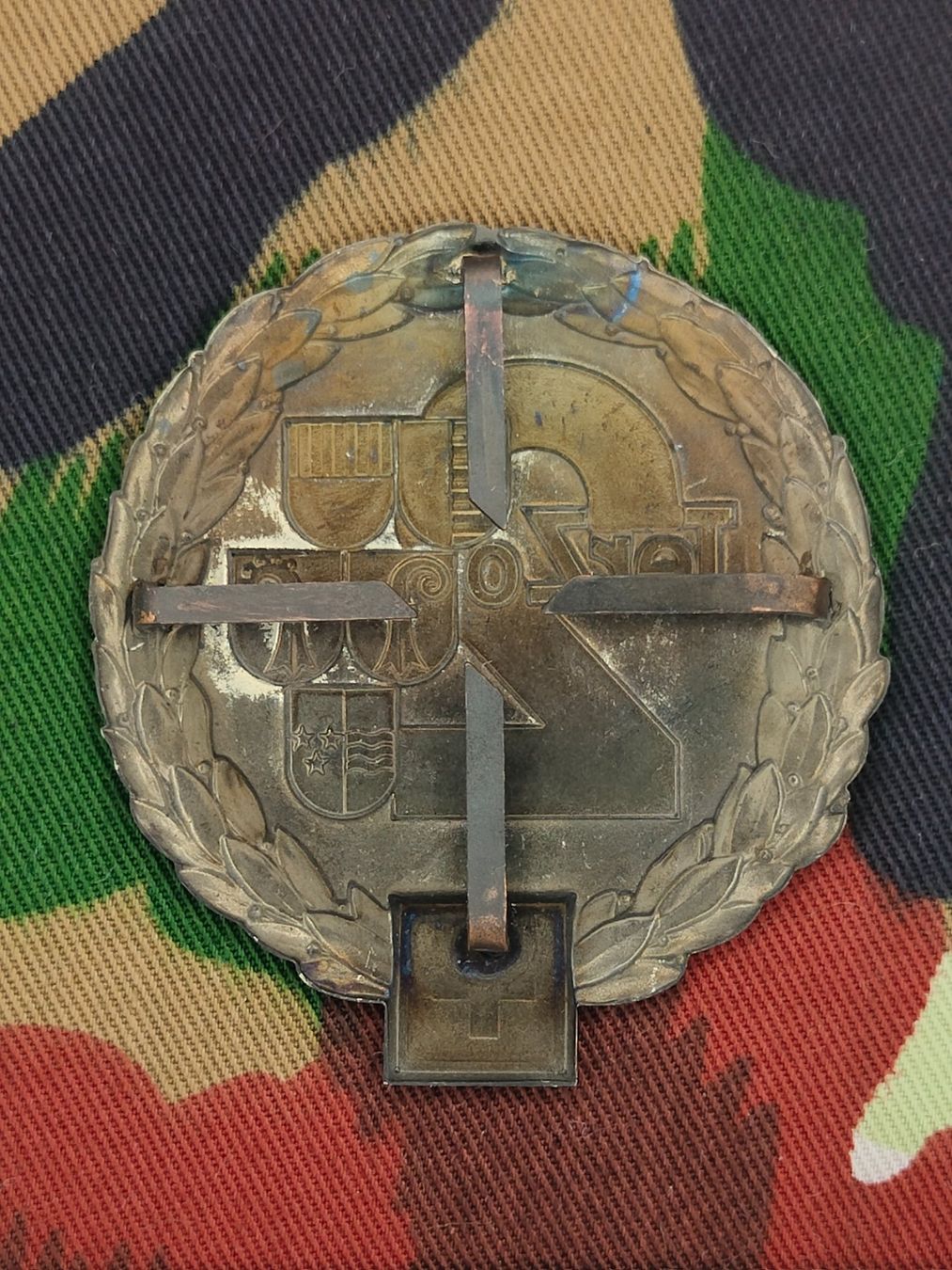 Schweizer Armee Placchette & Badge: Béretemblem Territorialzone 2 – Usato da Bauma venduto da SwissMilitaria 1