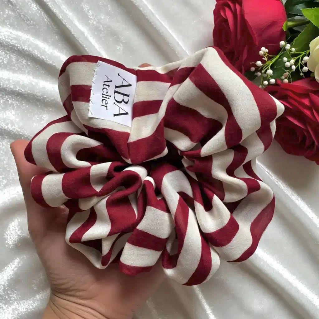 Accessori per capelli: XXL Scrunchie - Doppelseitiger Chiffonstoff - Handgefertigt – Nuovo e nell'imballaggio originale da Vals venduto da ABA-Atelier 8