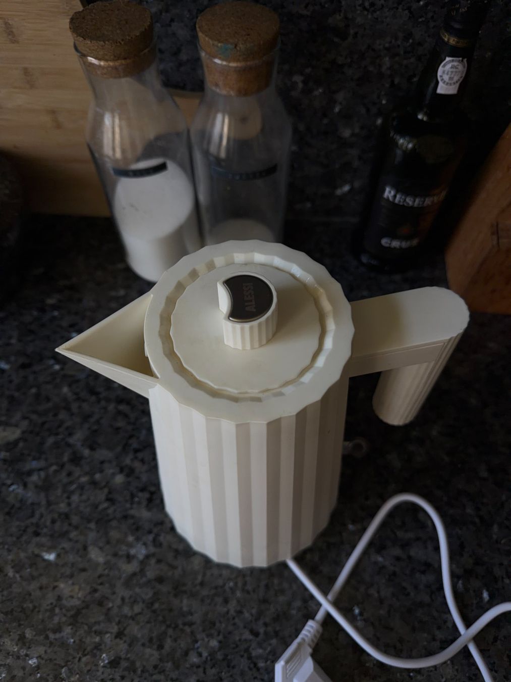 Alessi Bollitori: Alessi Plisse Wasserkocher 1.7l – Usato da Rothenburg venduto da sell-to-move 3